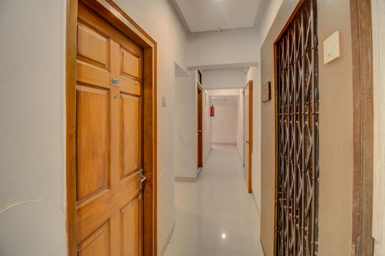 Oyo Flagship 572 Santacruz West Hotell Mumbai Exteriör bild