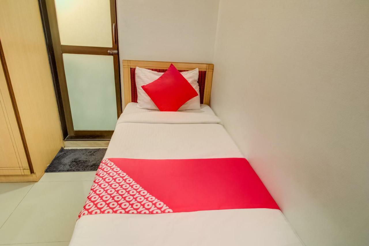 Oyo Flagship 572 Santacruz West Hotell Mumbai Exteriör bild