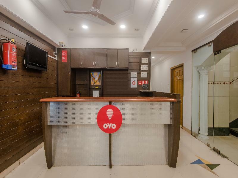Oyo Flagship 572 Santacruz West Hotell Mumbai Exteriör bild