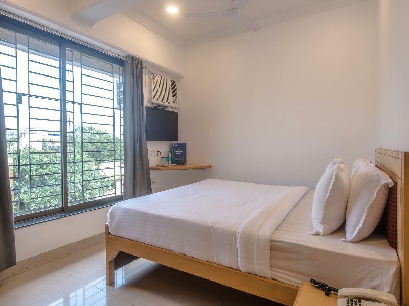 Oyo Flagship 572 Santacruz West Hotell Mumbai Exteriör bild